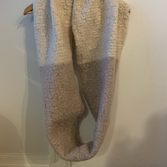 Infinity scarf - Picture 2 of 2